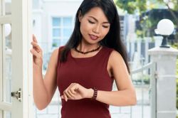Đi làm quyền lực, về nhà dịu dàng: 5 cung hoàng đạo nữ khéo vun vén gia đình