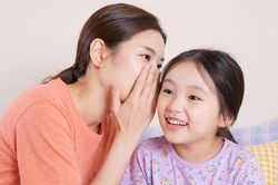 4 câu nói cha mẹ nên dùng mỗi ngày, giúp con nuôi dưỡng trí tuệ cảm xúc, lớn lên ở đâu cũng được yêu quý