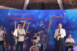 Chìm đắm trong không gian âm nhạc kết nối nghệ thuật với đời sống