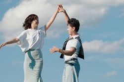 Hoàng Hà Cương gây bất ngờ khi hát lại 'hit' của Nguyên Hà