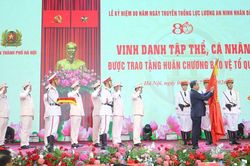 Đoàn kết, thống nhất, vượt qua khó khăn, thử thách, đóng góp vào sự phát triển bền vững của Thủ đô