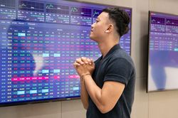 Bao giờ VN-Index tăng trở lại mốc 1.900 điểm?