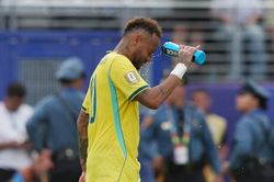 Khoảnh khắc Neymar thất vọng