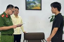 Khởi tố đối tượng sản xuất, buôn bán trà giả