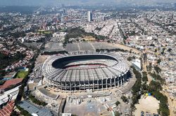 Tranh cãi xoay quanh 'thánh địa' bóng đá từng tổ chức 3 kỳ World Cup