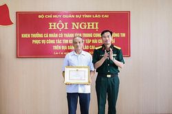 Khen thưởng người cung cấp thông tin giúp tìm thấy 9 hài cốt liệt sĩ tại Bát Xát