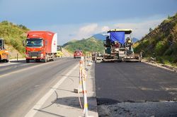 Tạm dừng khai th&aacute;c cao tốc Cam Lộ - La Sơn v&agrave;o ban đ&ecirc;m
