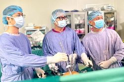 Suýt mất mạng vì vỡ thực quản sau nôn dữ dội khi uống rượu