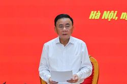 Chủ động nghi&ecirc;n cứu vấn đề mới ph&aacute;t sinh, tham mưu giải ph&aacute;p c&oacute; tầm nh&igrave;n d&agrave;i hạn