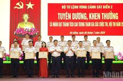 Vùng Cảnh sát biển 2 tuyên dương, khen thưởng các cá nhân đạt thành tích cao tại các hội thi năm 2026