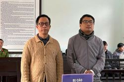'Ăn cám, trả vàng'