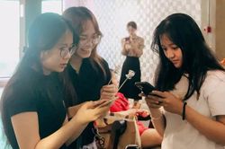 Tiền lương và chuyện người trẻ ngại lập gia đình, sinh con