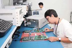 Ho&agrave;n thiện hệ sinh th&aacute;i c&ocirc;ng nghiệp b&aacute;n dẫn