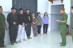 Được giao quản l&yacute; kho, nh&oacute;m nh&acirc;n vi&ecirc;n chiếm đoạt hơn 1.200 tấn ch&igrave; của c&ocirc;ng ty