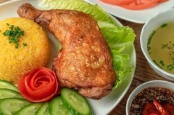 Truy xuất, l&agrave;m r&otilde; vụ nghi ngộ độc thực phẩm sau khi ăn cơm g&agrave; ở Kh&aacute;nh H&ograve;a