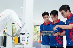 Miễn học phí ngành Điện hạt nhân: Cần chính sách đủ mạnh để giữ chân nhân lực