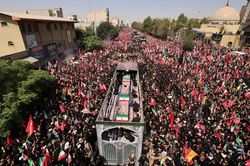 Hàng triệu người tiễn đưa cố Lãnh tụ Tối cao Iran Ali Khamenei