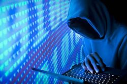 Loạt t&agrave;i khoản Bộ Ngoại giao Anh lộ lọt th&ocirc;ng tin, tin tặc ngang nhi&ecirc;n rao b&aacute;n tr&ecirc;n Dark web
