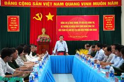 Đo&agrave;n c&ocirc;ng t&aacute;c Bộ Ngoại giao khảo s&aacute;t c&aacute;c dự &aacute;n trọng điểm v&agrave; l&agrave;m việc với c&aacute;c đơn vị tr&ecirc;n đảo H&ograve;n Khoai, tỉnh C&agrave; Mau