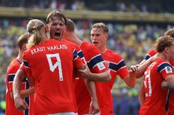Halaand lập c&uacute; đ&uacute;p, Na Uy tiễn Brazil rời World Cup 2026