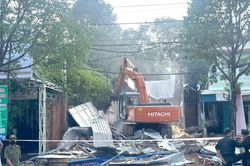 Phú Quốc cưỡng chế thu hồi đất 2 hộ dân sau gần 20 năm không chịu bàn giao
