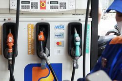 Chuyên gia nói về đánh giá ô nhiễm ở Hà Nội, TPHCM giảm sau 1 tháng bán xăng E10