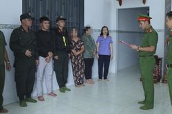 Nhóm 7 nhân viên bán trộm 1.200 tấn chì, 'làm đẹp' sổ sách để qua mặt giám đốc