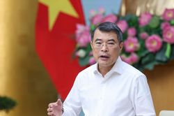 Thủ tướng: Kịp thời khen thưởng nơi xử l&yacute; được những điểm n&oacute;ng từ sớm, từ xa