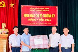 Gi&aacute;m đốc Sở N&ocirc;ng nghiệp v&agrave; M&ocirc;i trường dự sinh hoạt Chi bộ x&oacute;m Phương Li&ecirc;n, x&atilde; Nghĩa Đồng