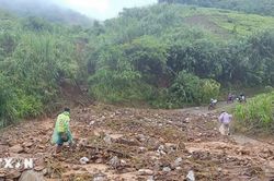 Hoàn lưu bão số 1 gây sạt lở nhiều tuyến đường ở Điện Biên