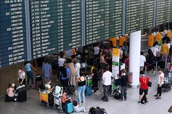 Sân bay Đức quá tải vì hệ thống kiểm soát biên giới mới của EU