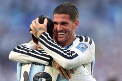 Messi sẽ gi&uacute;p Argentina loại Ai Cập?