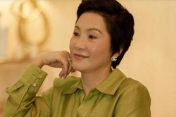 Khi nghệ sĩ Hồng Đào làm mẹ