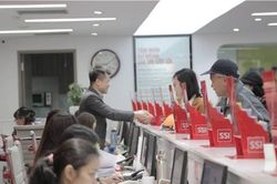 'Cuộc chiến' môi giới chứng khoán ngày càng khốc liệt