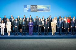 Hội nghị Thượng đỉnh NATO trước những ph&eacute;p thử về đo&agrave;n kết v&agrave; an ninh