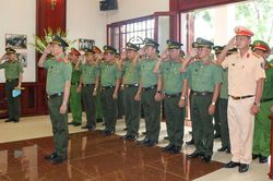 Công an tỉnh An Giang dâng hương kỷ niệm 80 năm Ngày truyền thống lực lượng An ninh nhân dân