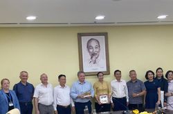 Nhà đầu tư Nga đề xuất xây dựng bệnh viện chuyên khoa mắt và phòng khám phục hồi chức năng tại Đà Nẵng