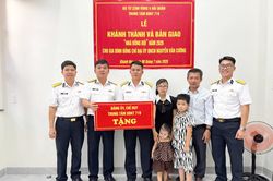 Trung tâm Bảo đảm kỹ thuật 719 bàn giao hỗ trợ xây dựng 'Nhà đồng đội'