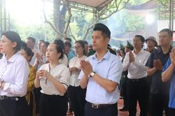 Phường Lào Cai tổ chức dâng hương và thực hiện lấy mẫu hài cốt liệt sĩ phục vụ giám định ADN