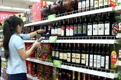 Đẩy l&ugrave;i rượu tr&ocirc;i nổi, tạo dư địa cho rượu an to&agrave;n ph&aacute;t triển
