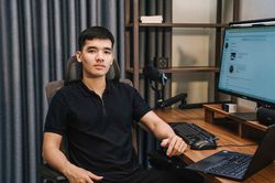 Chàng trai thiết kế ứng dụng miễn phí cho người học tiếng Anh
