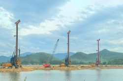 Nhà thầu dồn lực đua tiến độ thi công cao tốc Quy Nhơn - Pleiku trước mùa mưa