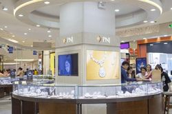 Người thân bà Cao Thị Ngọc Dung đăng ký mua cổ phiếu PNJ