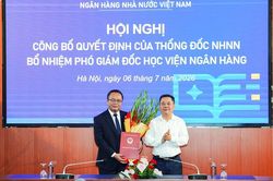 Công bố Quyết định bổ nhiệm Phó Giám đốc Học viện Ngân hàng