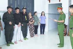 Nhóm nhân viên quản lý kho 'ăn' 1.200 tấn nguyên liệu chì nhập khẩu