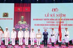 Công an Thủ đô đón nhận Huân chương Bảo vệ Tổ quốc hạng Nhất