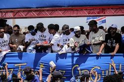 Đội tuyển Cape Verde trở về như những người hùng