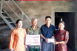Trao nhà tình nghĩa gần 200 triệu đồng cho con đẻ người kháng chiến bị nhiễm chất độc hóa học