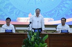 Th&agrave;nh phố Hồ Ch&iacute; Minh phải đạt tốc độ tăng trưởng GRDP từ 11% trở l&ecirc;n trong qu&yacute; III v&agrave; IV