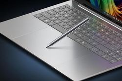 Acer tung Swift 16 cấu hình cao cấp với chip Intel Core Ultra X9 388H
